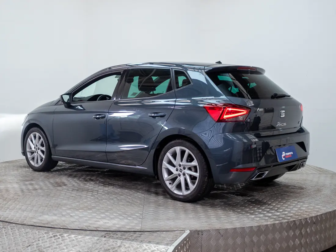 SEAT Ibiza — foto 4 de 20