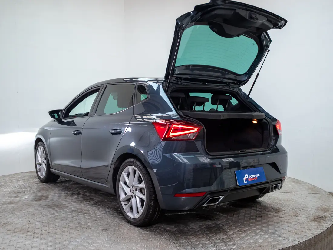 SEAT Ibiza — foto 9 de 20