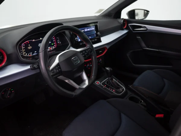 SEAT IBIZA 2023 usado — Pompeyo Carrasco — foto 10
