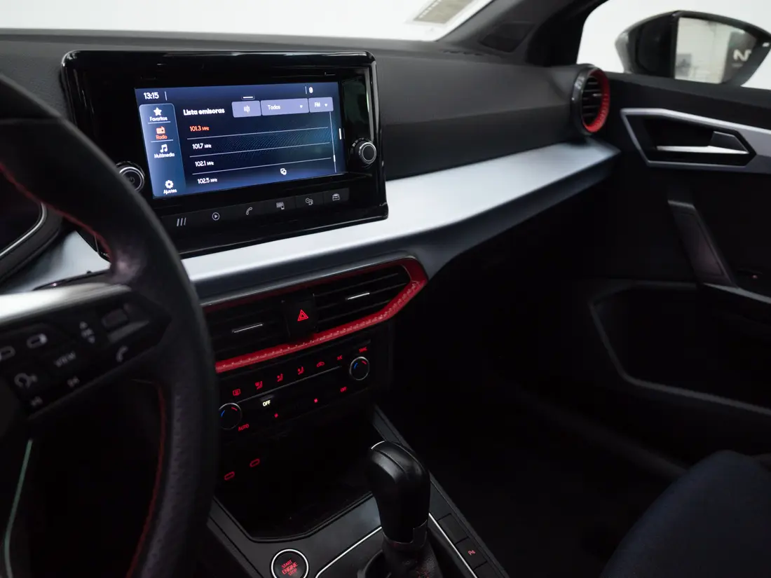SEAT Ibiza — foto 11 de 20