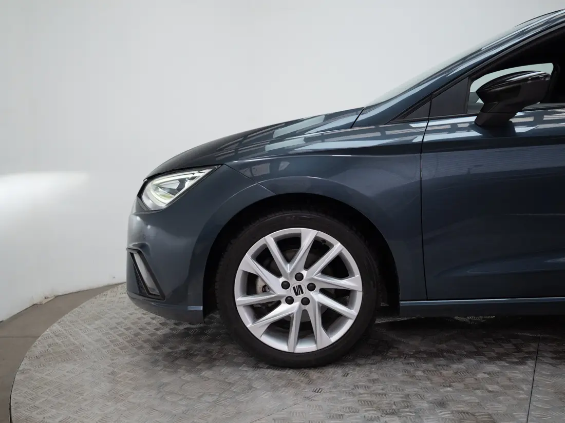 SEAT Ibiza — foto 17 de 20