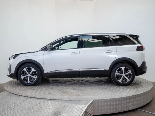 Peugeot NUEVO 5008 2023 usado — Pompeyo Carrasco — foto 3