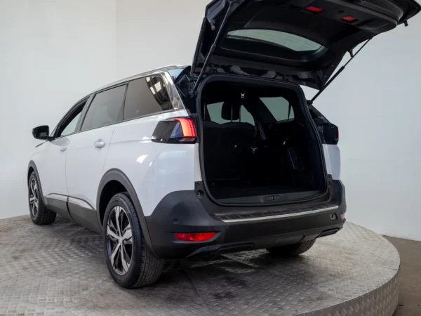 Peugeot NUEVO 5008 2023 usado — Pompeyo Carrasco — foto 9