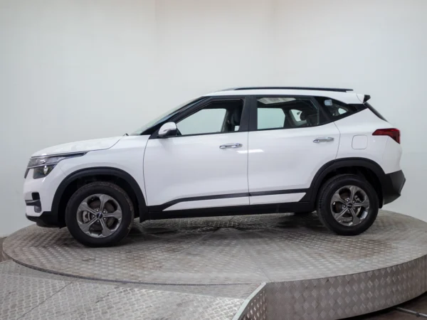 Kia SELTOS 2023 usado — Pompeyo Carrasco — foto 3