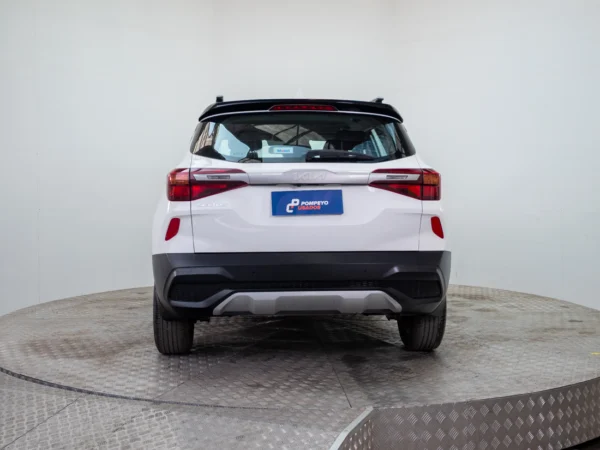 Kia SELTOS 2023 usado — Pompeyo Carrasco — foto 5