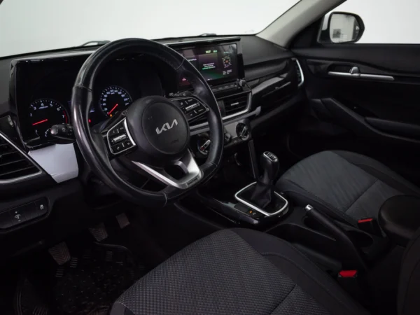 Kia SELTOS 2023 usado — Pompeyo Carrasco — foto 10