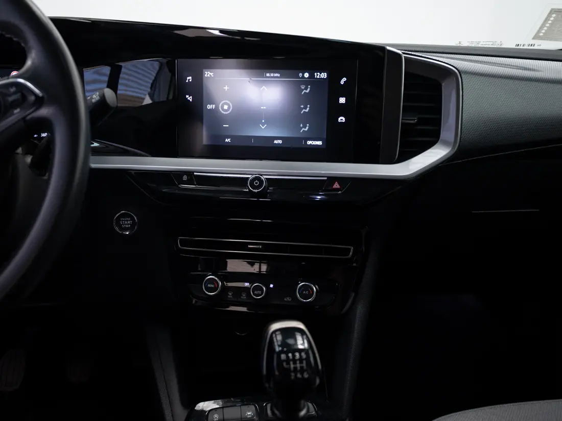 Opel Mokka — foto 15 de 18