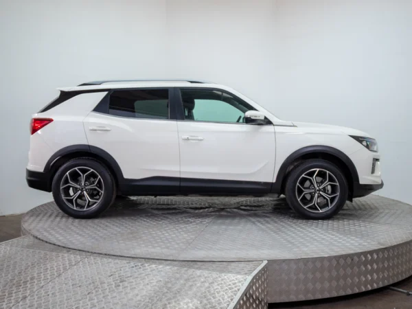 SSANGYONG NEW KORANDO 2023 usado — Pompeyo Carrasco — foto 7