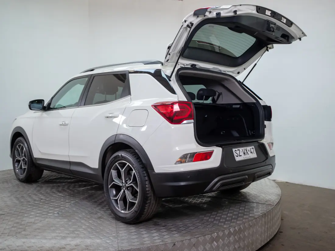 SsangYong New Korando — foto 9 de 18