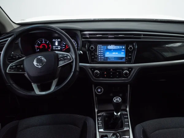 SSANGYONG NEW KORANDO 2023 usado — Pompeyo Carrasco — foto 14