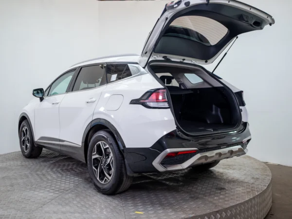 Kia SPORTAGE 2023 usado — Pompeyo Carrasco — foto 9