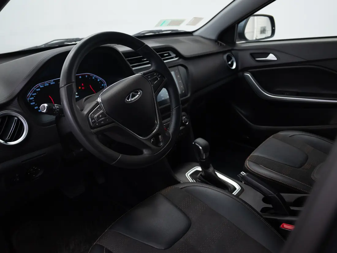 Chery Tiggo 2 — foto 10 de 19