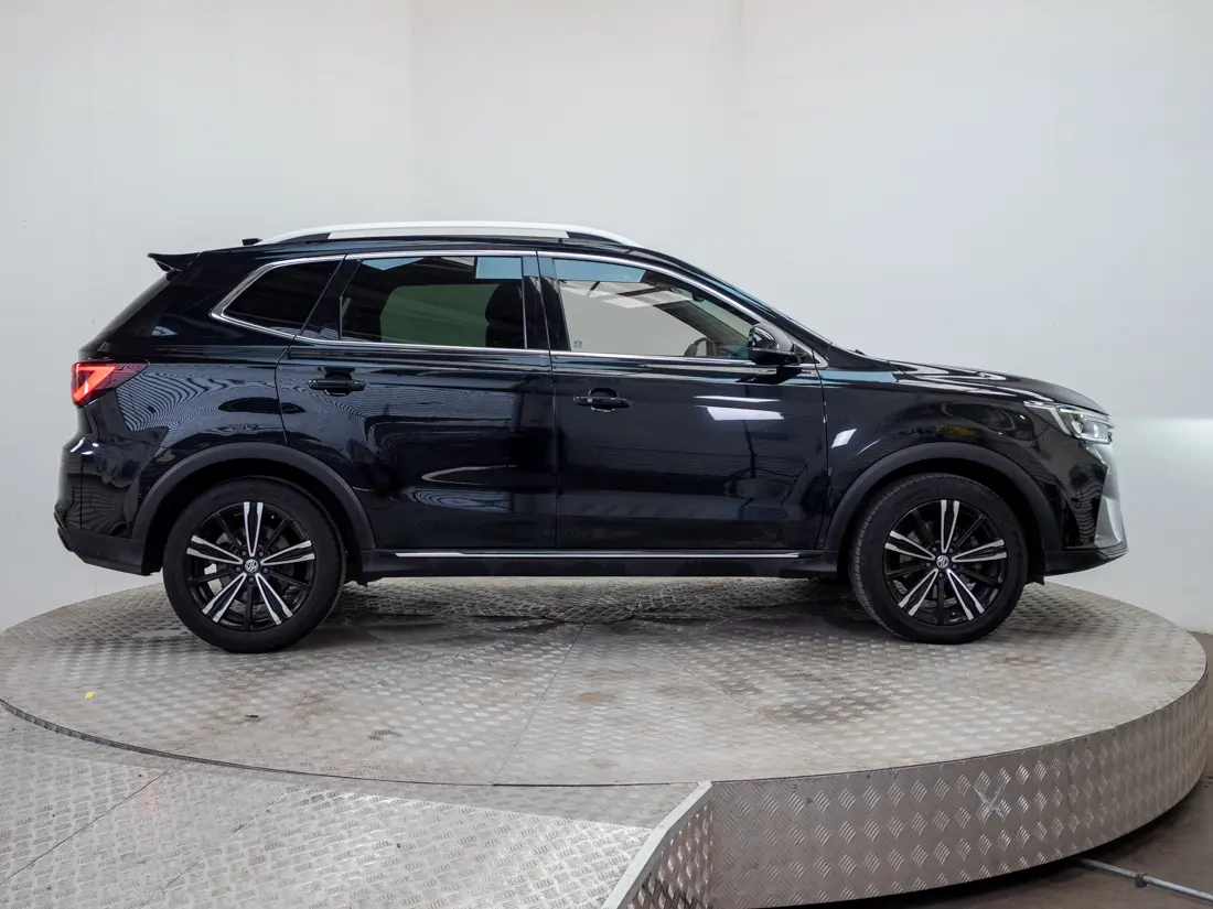 MG RX5 1.5T COM 2WD MT 5P 2024