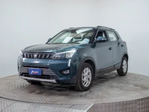 MAHINDRA XUV300 usado