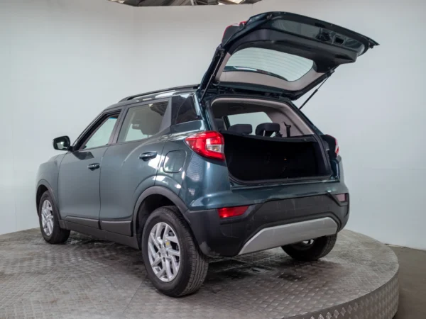 MAHINDRA XUV300 2024 usado — Pompeyo Carrasco — foto 9