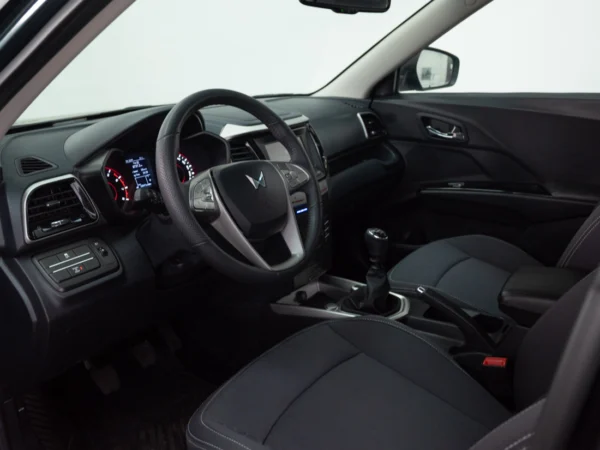 MAHINDRA XUV300 2024 usado — Pompeyo Carrasco — foto 10