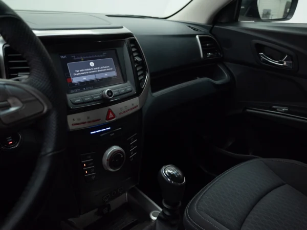 MAHINDRA XUV300 2024 usado — Pompeyo Carrasco — foto 11