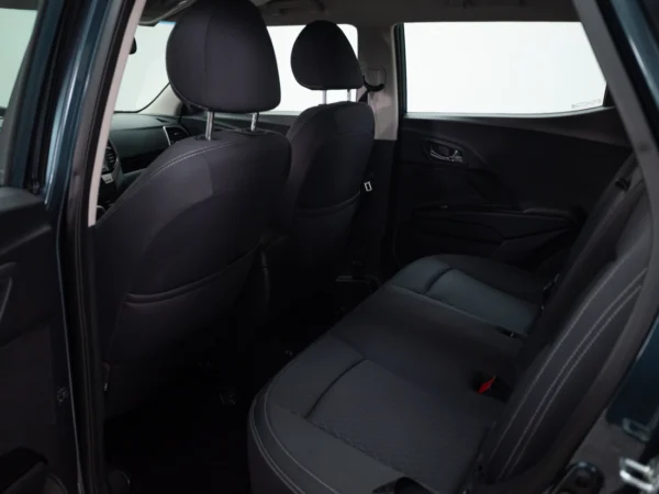 MAHINDRA XUV300 2024 usado — Pompeyo Carrasco — foto 13