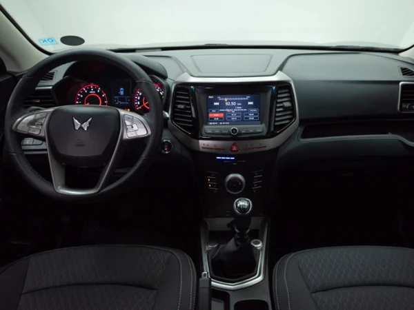 MAHINDRA XUV300 2024 usado — Pompeyo Carrasco — foto 14