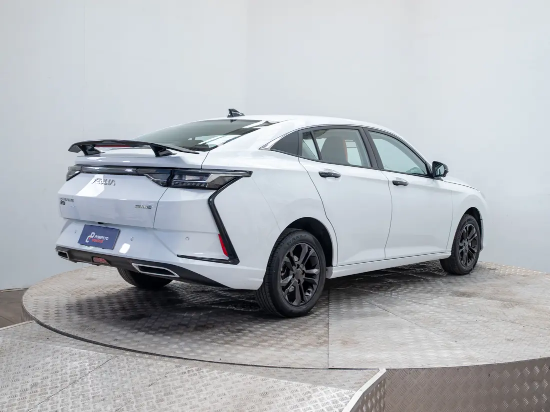DONGFENG AEOLUS Y3 1.5 LUXURY 4X2 AT 4P 2024