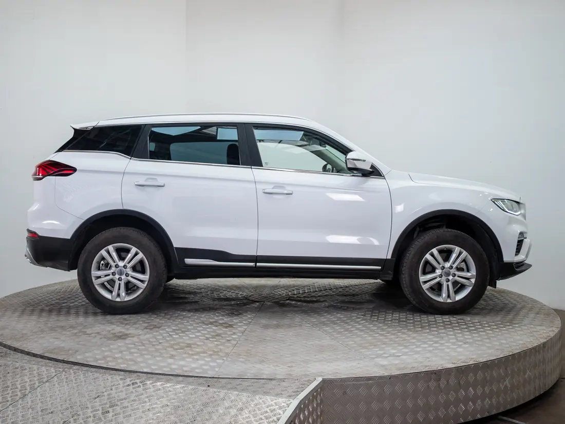 Geely Azkarra — foto 7 de 19