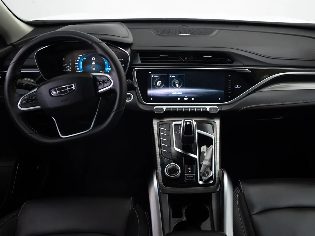 Geely Azkarra — foto 14 de 19
