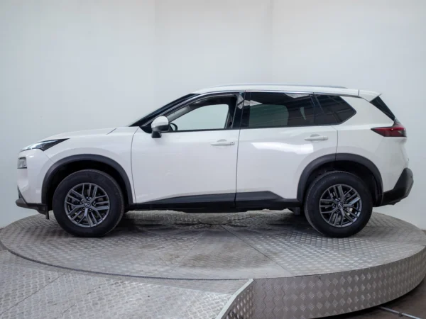NISSAN X-TRAIL 2024 usado — Pompeyo Carrasco — foto 3