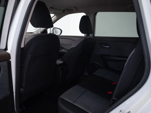 NISSAN X-TRAIL 2024 usado — Pompeyo Carrasco — foto 13