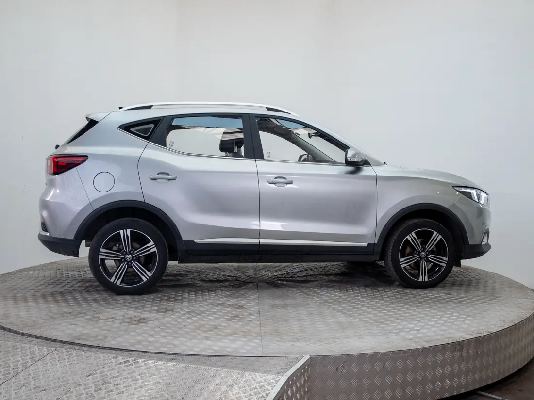MG Zs — foto 7 de 19