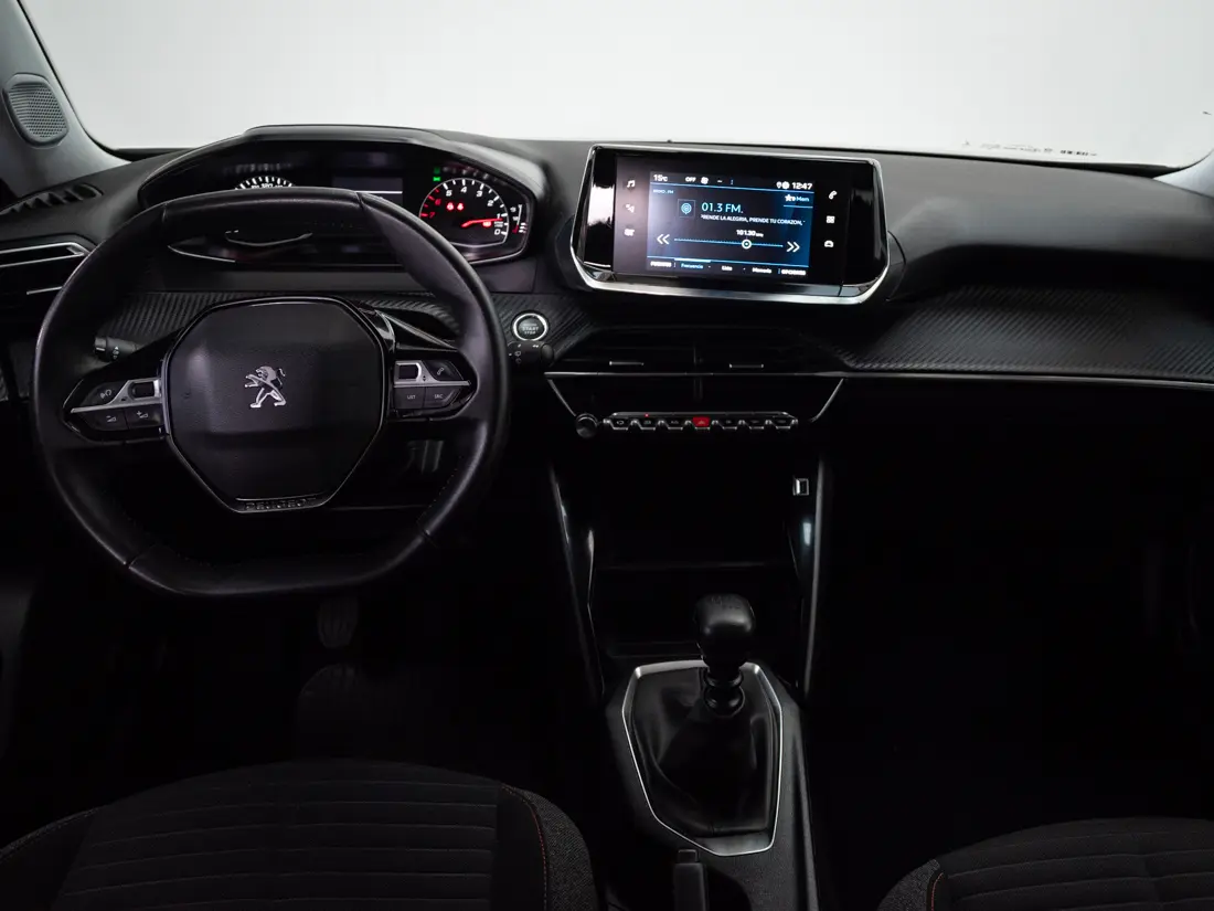 Peugeot Nuevo 2008 — foto 14 de 18