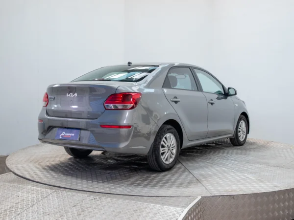 Kia SOLUTO 2024 usado — Pompeyo Carrasco — foto 7