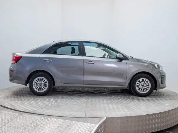 Kia SOLUTO 2024 usado — Pompeyo Carrasco — foto 8