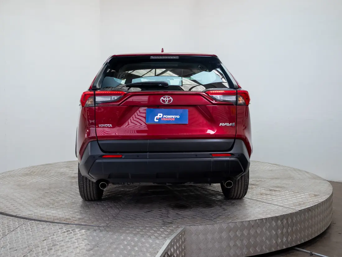 Toyota RAV4 — foto 5 de 19