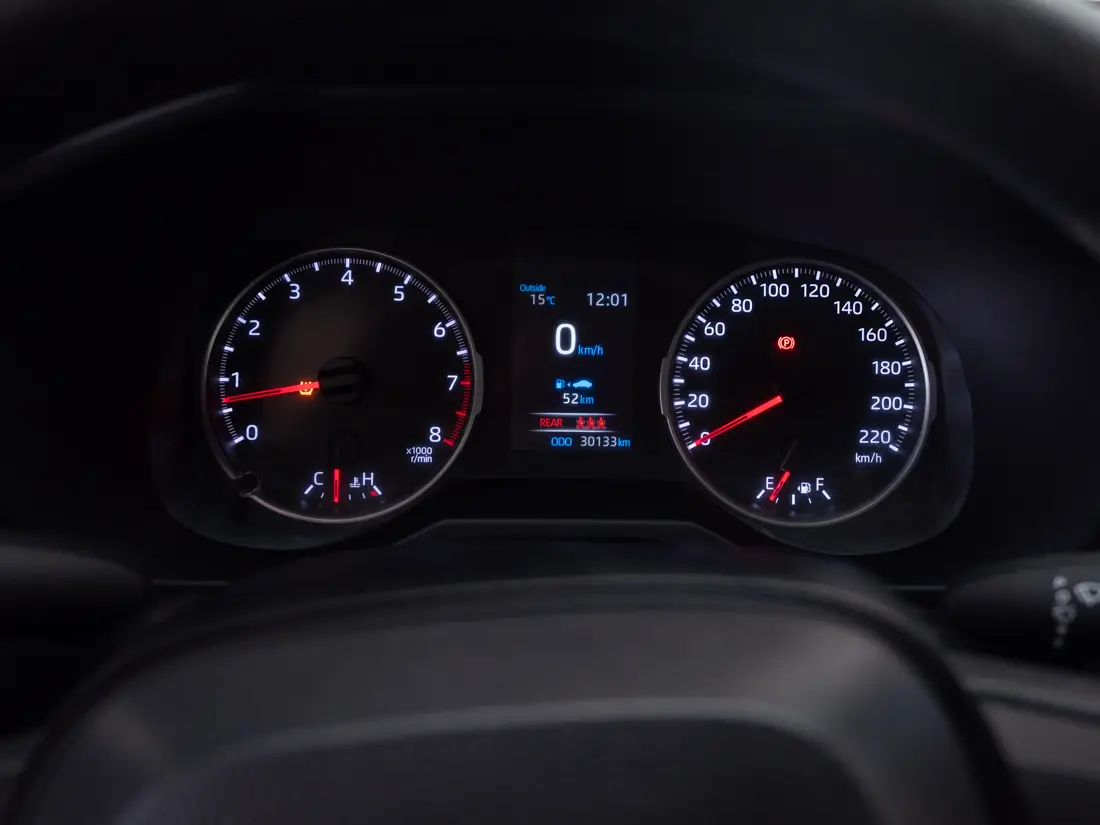 Toyota RAV4 — foto 12 de 19