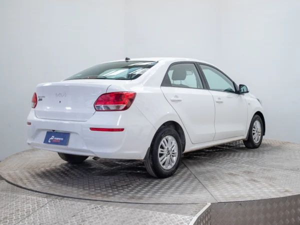 Kia SOLUTO 2024 usado — Pompeyo Carrasco — foto 6