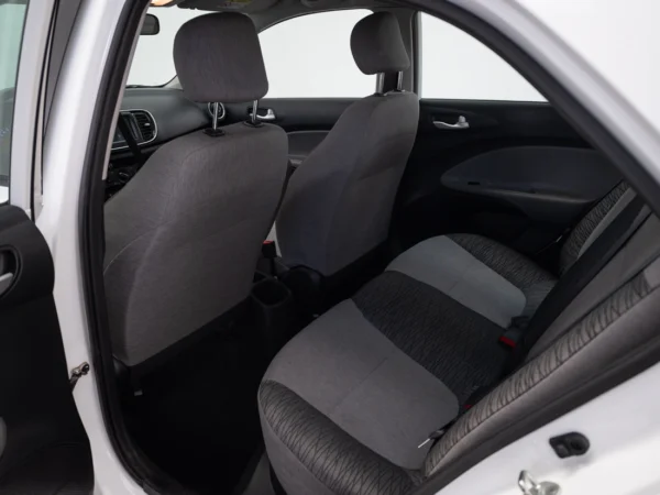Kia SOLUTO 2024 usado — Pompeyo Carrasco — foto 13