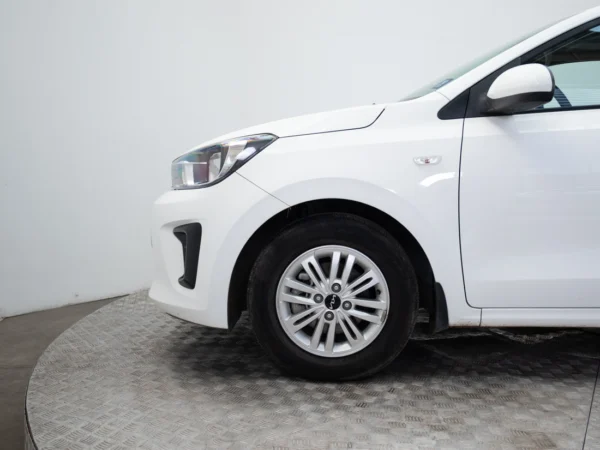 Kia SOLUTO 2024 usado — Pompeyo Carrasco — foto 16