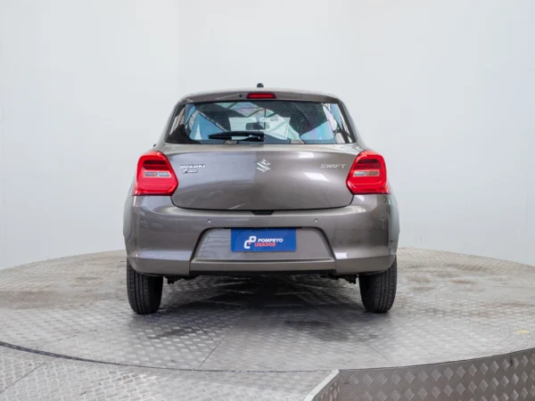 SUZUKI SWIFT 2024 usado — Pompeyo Carrasco — foto 5
