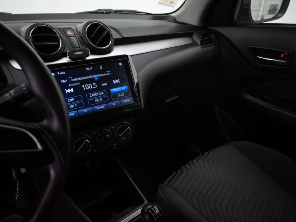 SUZUKI SWIFT 2024 usado — Pompeyo Carrasco — foto 11