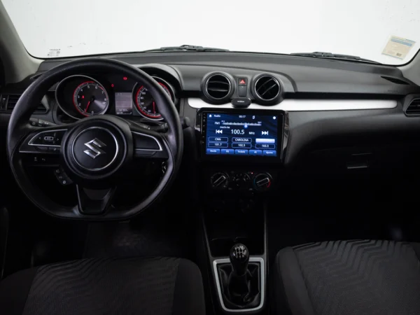 SUZUKI SWIFT 2024 usado — Pompeyo Carrasco — foto 14
