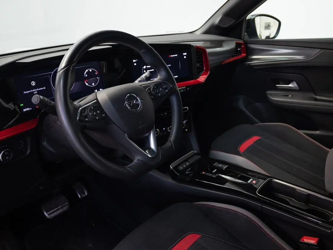 Opel Mokka — foto 10 de 19