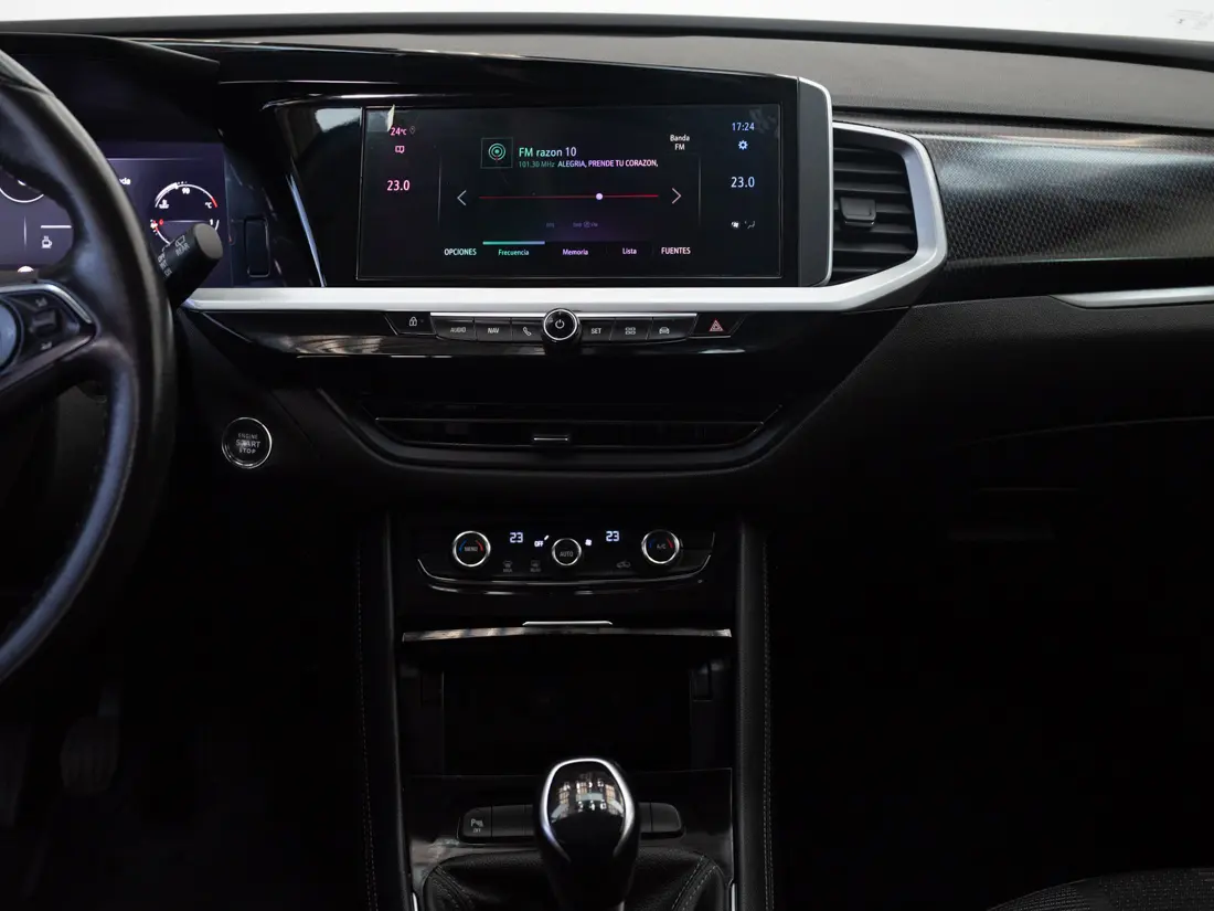 Opel Grandland — foto 15 de 18