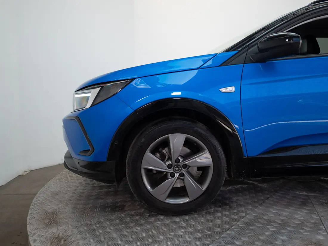 Opel Grandland — foto 16 de 18