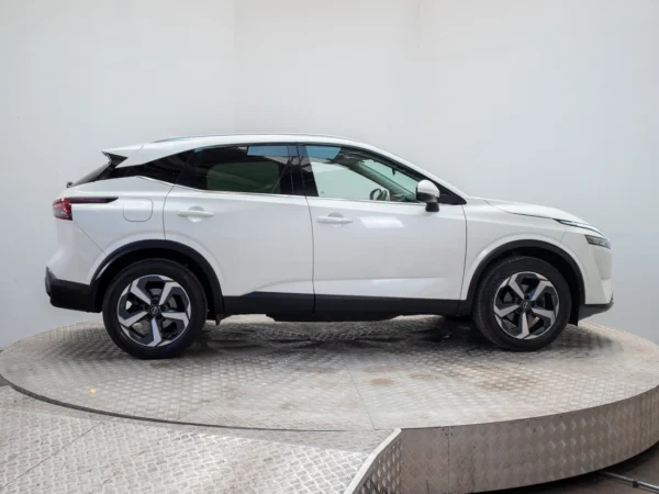 NISSAN QASHQAI 2024 usado — Pompeyo Carrasco — foto 7