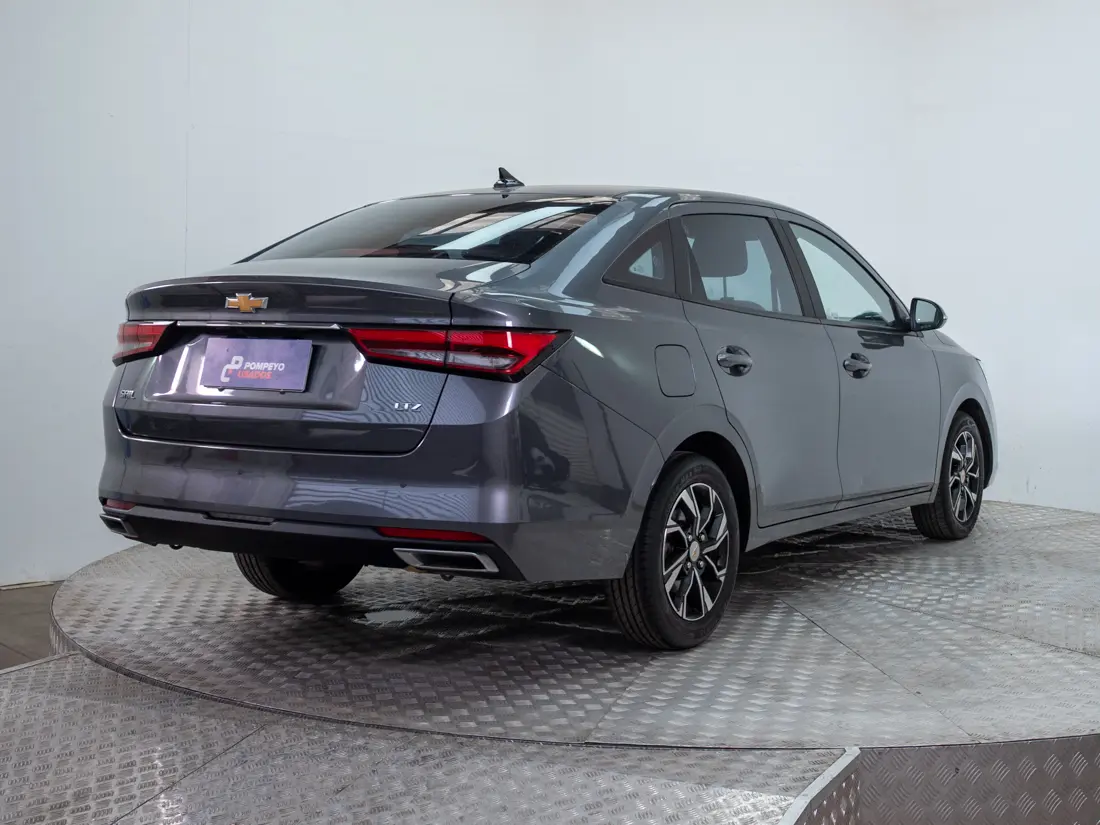 Chevrolet Sail — foto 6 de 17