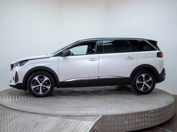 Peugeot 5008 2024 usado — Pompeyo Carrasco — foto 3