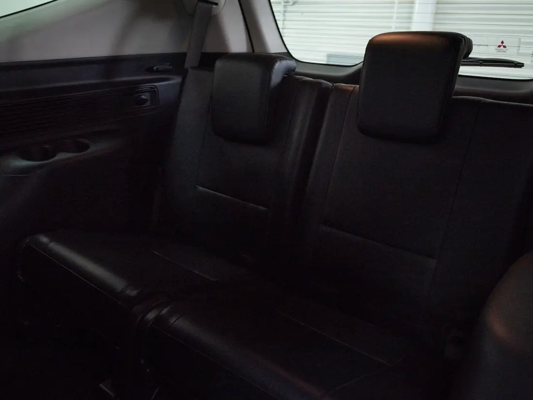 Mitsubishi Montero Sport — foto 13 de 18