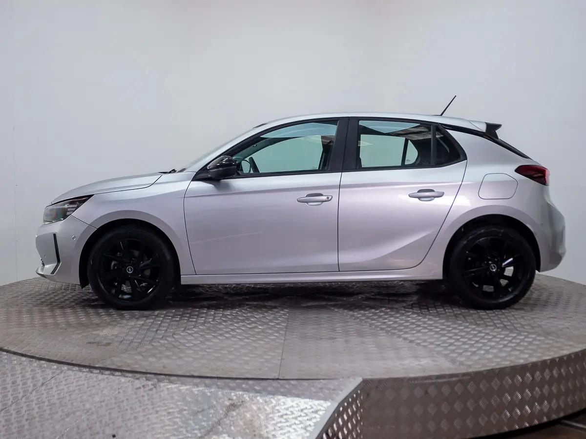 Opel Corsa — foto 3 de 17