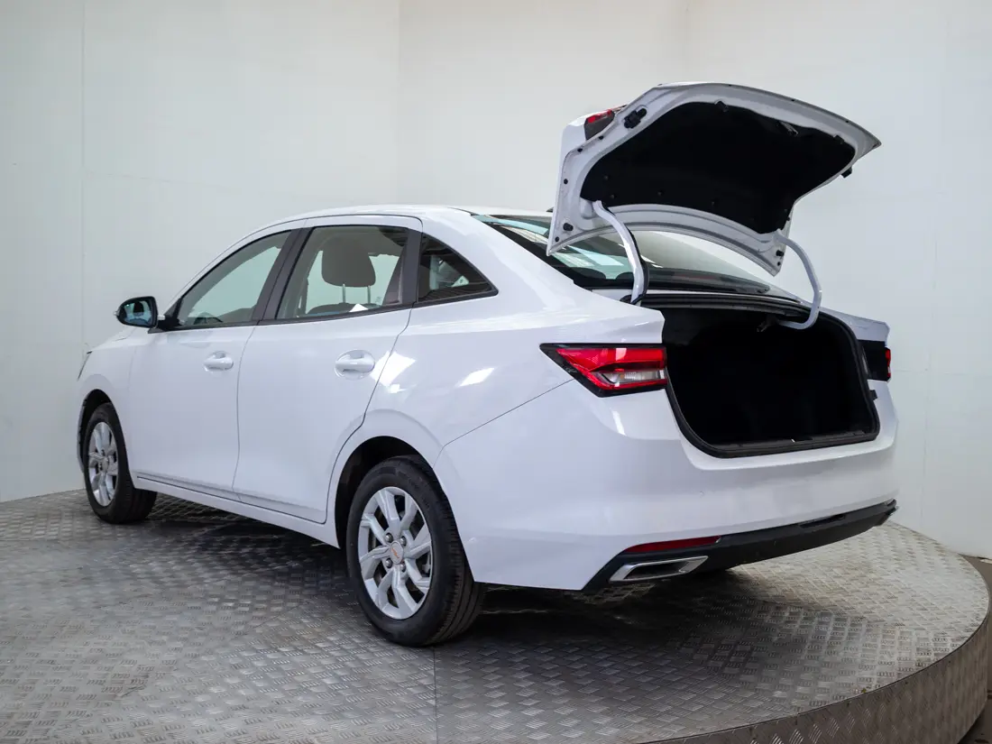 Chevrolet Sail — foto 9 de 19