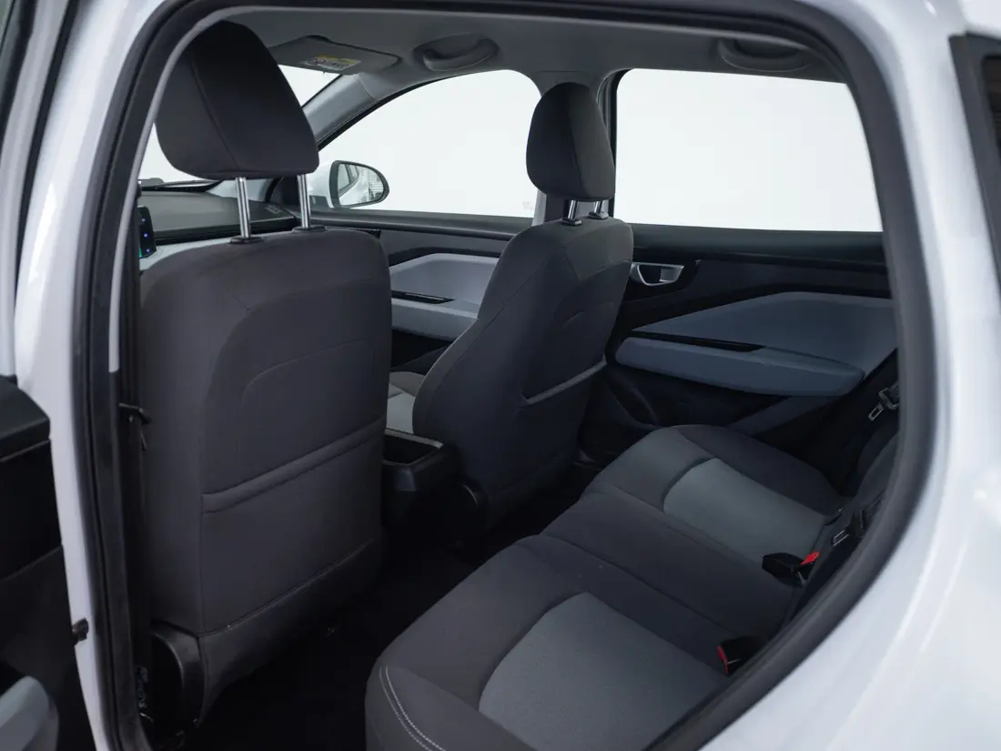 Chevrolet Sail — foto 13 de 19